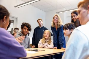 Kostenlose Lehrmaterialien und fachbezogene Projekte für Schulklassen der Stufe 7 bis 13 in der Metropolregion Hamburg